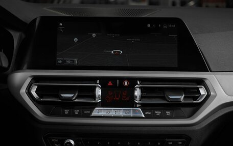 BMW 3 серия, 2019 год, 2 899 000 рублей, 15 фотография