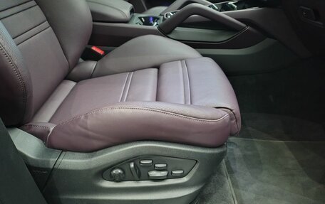 Porsche Cayenne III, 2024 год, 14 990 000 рублей, 28 фотография