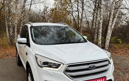 Ford Kuga III, 2017 год, 1 690 000 рублей, 2 фотография
