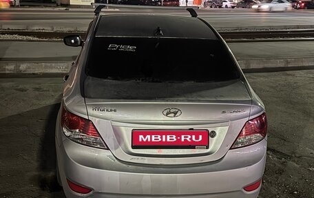 Hyundai Solaris II рестайлинг, 2011 год, 450 000 рублей, 1 фотография