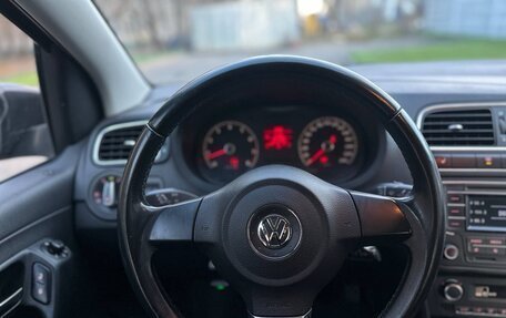Volkswagen Polo VI (EU Market), 2013 год, 750 000 рублей, 18 фотография
