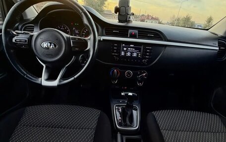 KIA Rio IV, 2018 год, 1 250 000 рублей, 8 фотография