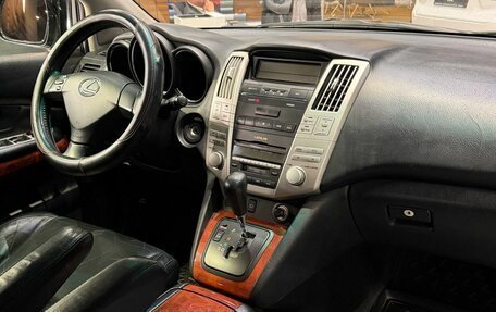 Lexus RX II рестайлинг, 2004 год, 1 059 000 рублей, 13 фотография