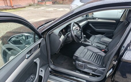 Volkswagen Passat B8 рестайлинг, 2019 год, 2 990 000 рублей, 14 фотография