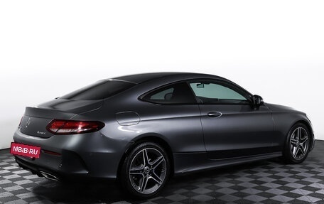Mercedes-Benz C-Класс, 2019 год, 3 645 000 рублей, 5 фотография