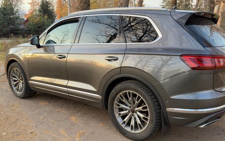 Volkswagen Touareg III, 2018 год, 5 250 000 рублей, 8 фотография