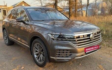 Volkswagen Touareg III, 2018 год, 5 250 000 рублей, 3 фотография