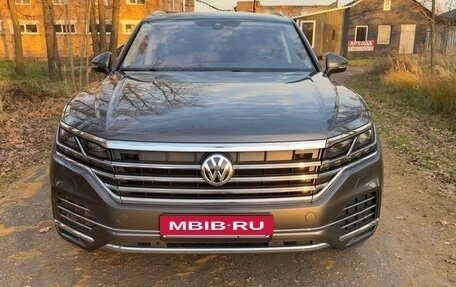 Volkswagen Touareg III, 2018 год, 5 250 000 рублей, 5 фотография
