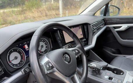 Volkswagen Touareg III, 2018 год, 5 250 000 рублей, 24 фотография
