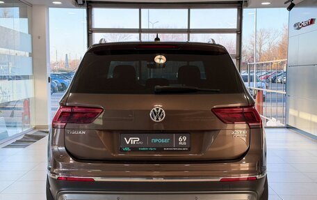 Volkswagen Tiguan II, 2017 год, 2 515 000 рублей, 5 фотография