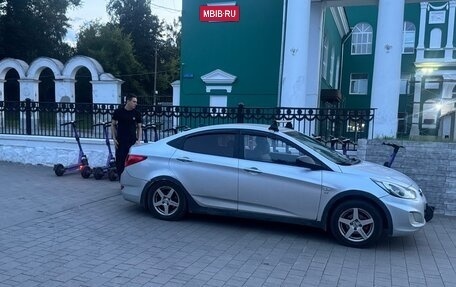 Hyundai Solaris II рестайлинг, 2011 год, 450 000 рублей, 7 фотография