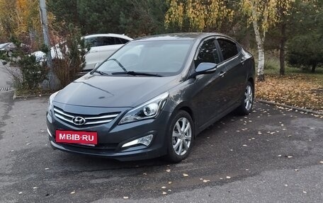 Hyundai Solaris II рестайлинг, 2016 год, 725 000 рублей, 1 фотография