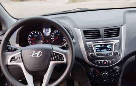 Hyundai Solaris II рестайлинг, 2016 год, 725 000 рублей, 7 фотография