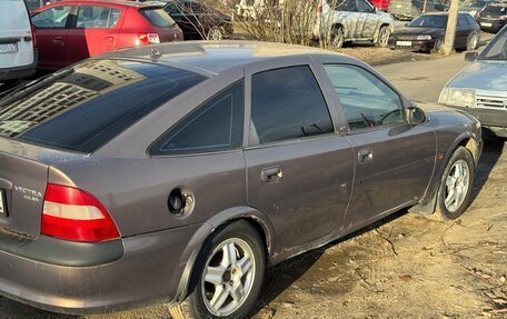 Opel Vectra B рестайлинг, 1997 год, 110 000 рублей, 3 фотография