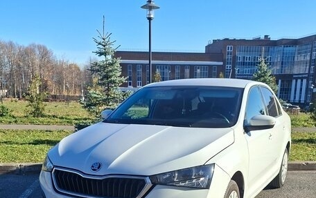 Skoda Rapid II, 2021 год, 1 750 000 рублей, 2 фотография