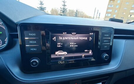 Skoda Rapid II, 2021 год, 1 750 000 рублей, 12 фотография