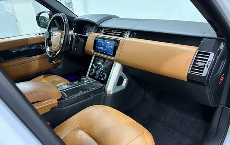Land Rover Range Rover IV рестайлинг, 2018 год, 4 490 000 рублей, 8 фотография