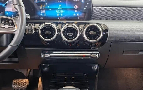 Mercedes-Benz A-Класс, 2022 год, 2 019 000 рублей, 14 фотография