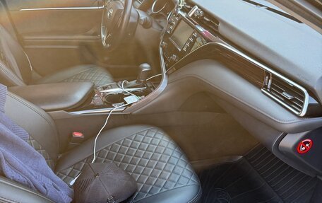 Toyota Camry, 2019 год, 2 250 000 рублей, 6 фотография