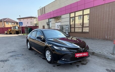 Toyota Camry, 2019 год, 2 250 000 рублей, 18 фотография