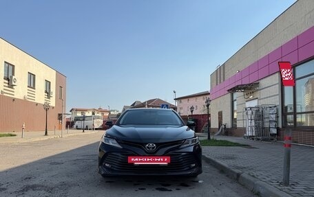 Toyota Camry, 2019 год, 2 250 000 рублей, 17 фотография