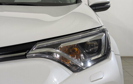 Toyota RAV4, 2018 год, 3 380 000 рублей, 11 фотография