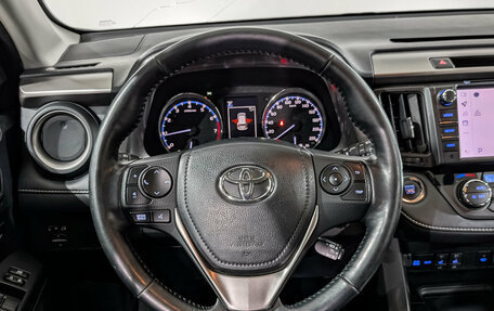 Toyota RAV4, 2018 год, 3 380 000 рублей, 22 фотография