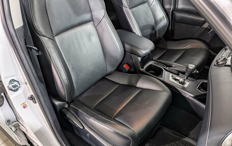 Toyota RAV4, 2018 год, 3 380 000 рублей, 24 фотография