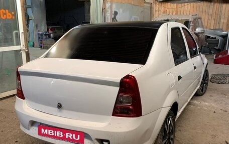 Renault Logan I, 2015 год, 250 000 рублей, 2 фотография