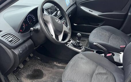 Hyundai Solaris II рестайлинг, 2015 год, 550 000 рублей, 6 фотография