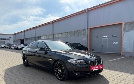BMW 5 серия, 2011 год, 1 750 000 рублей, 3 фотография