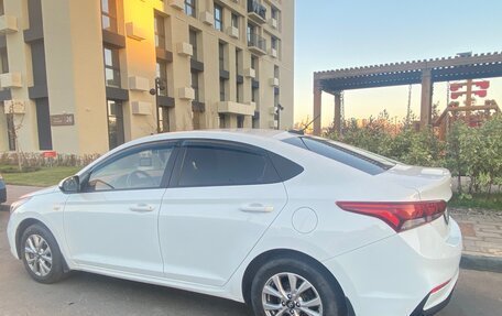 Hyundai Solaris II рестайлинг, 2017 год, 979 000 рублей, 2 фотография