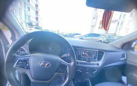 Hyundai Solaris II рестайлинг, 2017 год, 979 000 рублей, 6 фотография