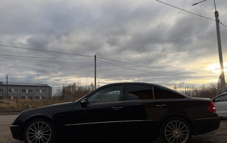 Mercedes-Benz E-Класс, 2004 год, 950 000 рублей, 3 фотография