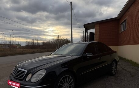 Mercedes-Benz E-Класс, 2004 год, 950 000 рублей, 2 фотография