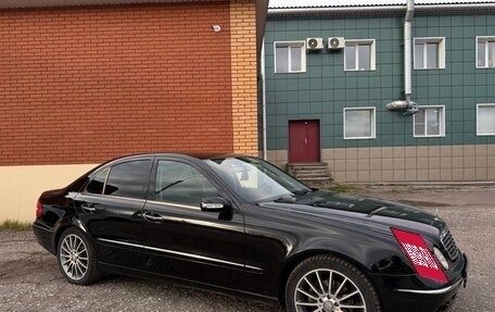 Mercedes-Benz E-Класс, 2004 год, 950 000 рублей, 5 фотография