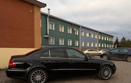Mercedes-Benz E-Класс, 2004 год, 950 000 рублей, 8 фотография