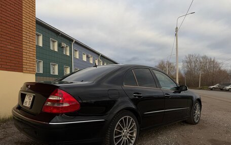 Mercedes-Benz E-Класс, 2004 год, 950 000 рублей, 9 фотография