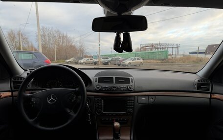 Mercedes-Benz E-Класс, 2004 год, 950 000 рублей, 17 фотография