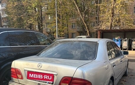 Mercedes-Benz E-Класс, 1996 год, 115 000 рублей, 4 фотография