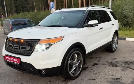 Ford Explorer V рестайлинг, 2015 год, 2 150 000 рублей, 3 фотография
