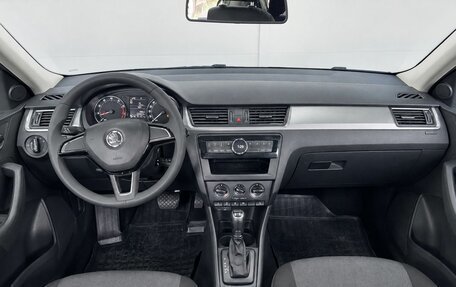 Skoda Rapid I, 2017 год, 1 349 000 рублей, 7 фотография