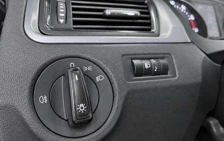 Skoda Rapid I, 2017 год, 1 349 000 рублей, 18 фотография