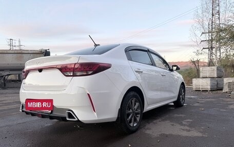KIA Rio IV, 2022 год, 1 750 000 рублей, 3 фотография
