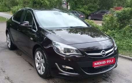 Opel Astra J, 2015 год, 720 000 рублей, 10 фотография