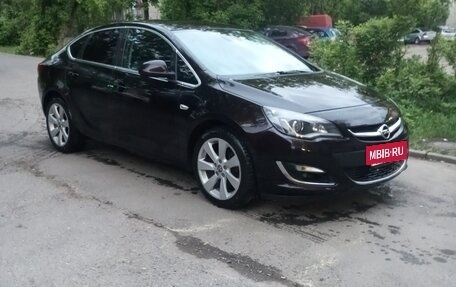 Opel Astra J, 2015 год, 720 000 рублей, 11 фотография