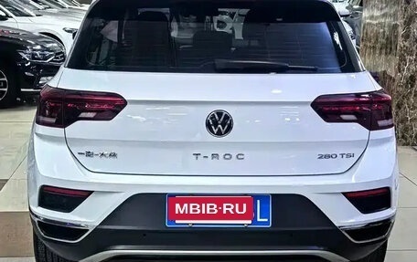 Volkswagen T-Roc I, 2022 год, 1 388 888 рублей, 6 фотография