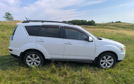 Mitsubishi Outlander III рестайлинг 3, 2012 год, 1 530 000 рублей, 2 фотография