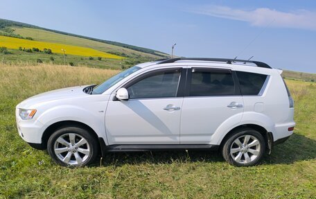 Mitsubishi Outlander III рестайлинг 3, 2012 год, 1 530 000 рублей, 3 фотография
