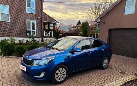 KIA Rio III рестайлинг, 2013 год, 870 000 рублей, 2 фотография